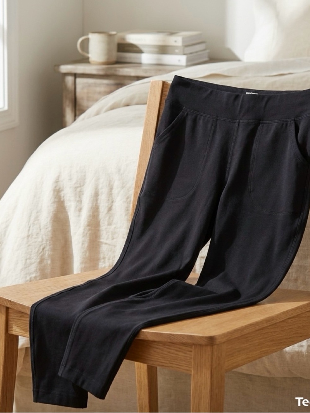 Duluth Trading Co Black Stretch Pocket Leggings
